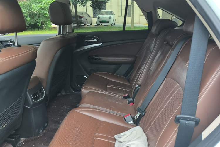 Used BYD Tang New Energy 2015 2.0T Four-Wheel-Drive Flagship Model Left Rear Seat