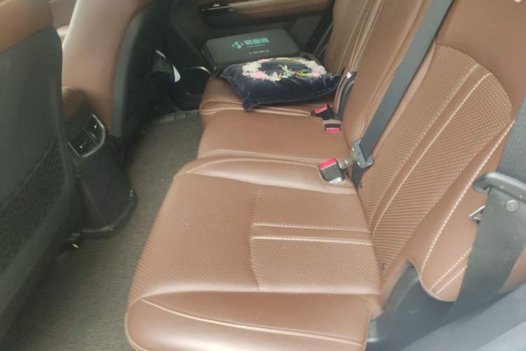 Used BYD Tang New Energy 2015 2.0T Four-Wheel-Drive Flagship Model Left Rear Seat