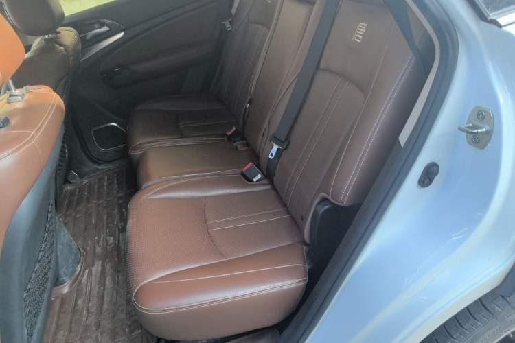 Used BYD Tang New Energy 2015 2.0T Four-Wheel-Drive Flagship Model Left Rear Seat