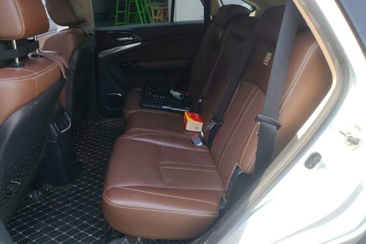 Used BYD Tang New Energy 2015 2.0T Four-Wheel-Drive Flagship Model Left Rear Seat