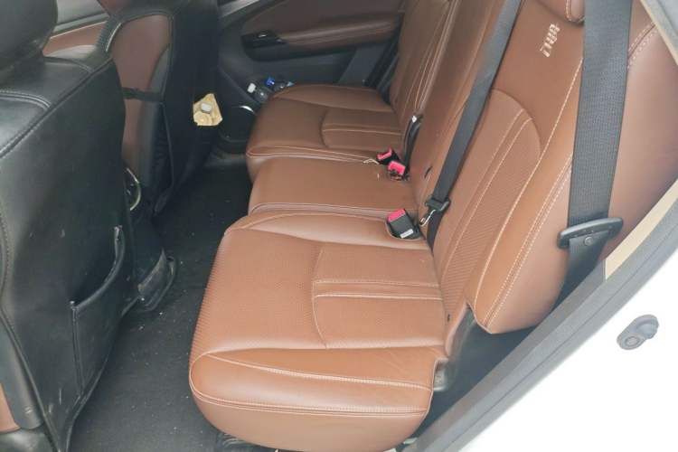 Used BYD Tang New Energy 2015 2.0T Four-Wheel-Drive Flagship Model Left Rear Seat