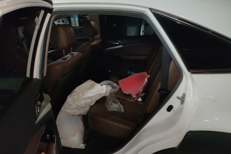 Used BYD Tang New Energy 2015 2.0T Four-Wheel-Drive Flagship Model Left Rear Seat