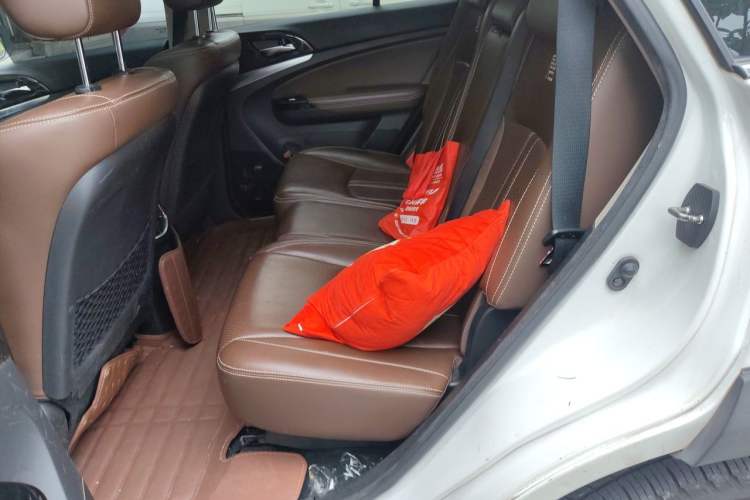Used BYD Tang New Energy 2015 2.0T Four-Wheel-Drive Flagship Model Left Rear Seat