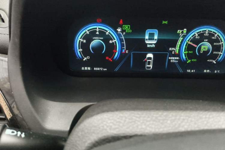 Used BYD Tang New Energy 2015 2.0T Four-Wheel-Drive Flagship Model Odometer Close Up