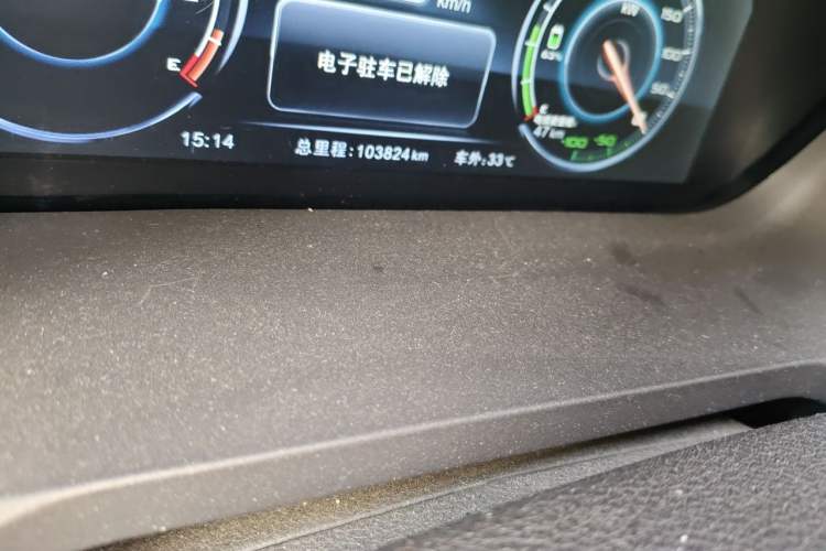 Used BYD Tang New Energy 2015 2.0T Four-Wheel-Drive Flagship Model Odometer Close Up