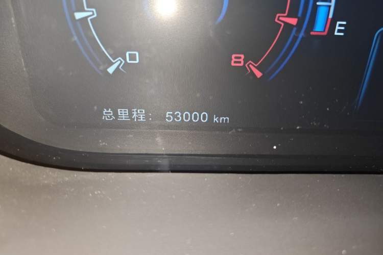 Used BYD Tang New Energy 2015 2.0T Four-Wheel-Drive Flagship Model Odometer Close Up