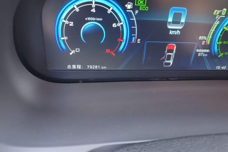 Used BYD Tang New Energy 2015 2.0T Four-Wheel-Drive Flagship Model Odometer Close Up