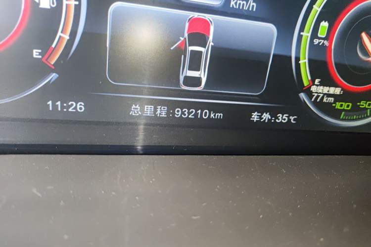 Used BYD Tang New Energy 2015 2.0T Four-Wheel-Drive Flagship Model Odometer Close Up