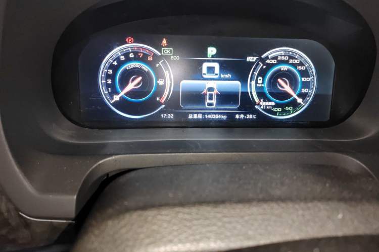 Used BYD Tang New Energy 2015 2.0T Four-Wheel-Drive Flagship Model Odometer Close Up
