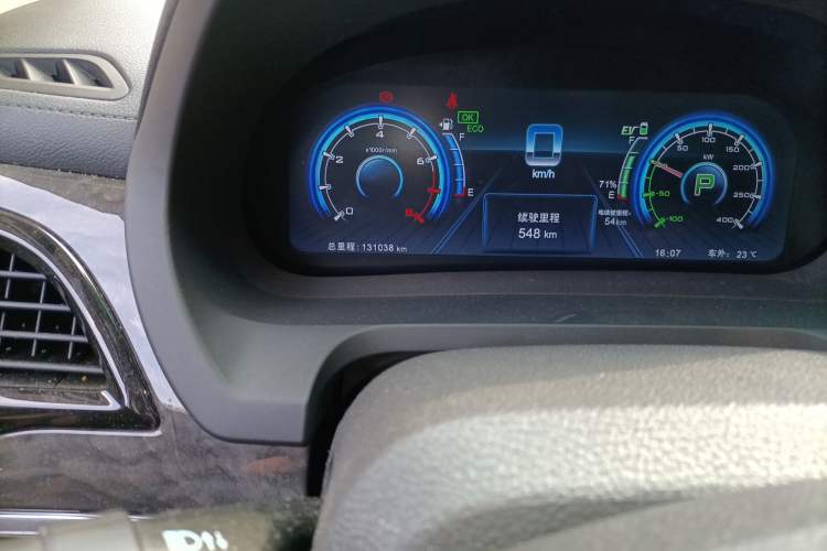 Used BYD Tang New Energy 2015 2.0T Four-Wheel-Drive Flagship Model Odometer Close Up