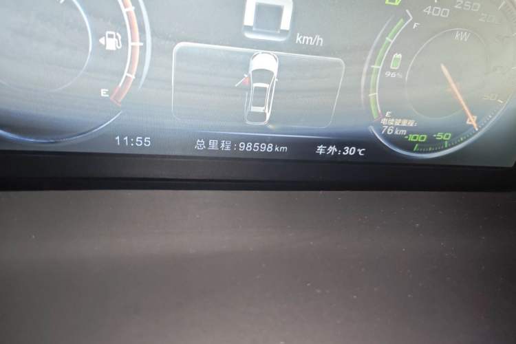 Used BYD Tang New Energy 2015 2.0T Four-Wheel-Drive Flagship Model Odometer Close Up
