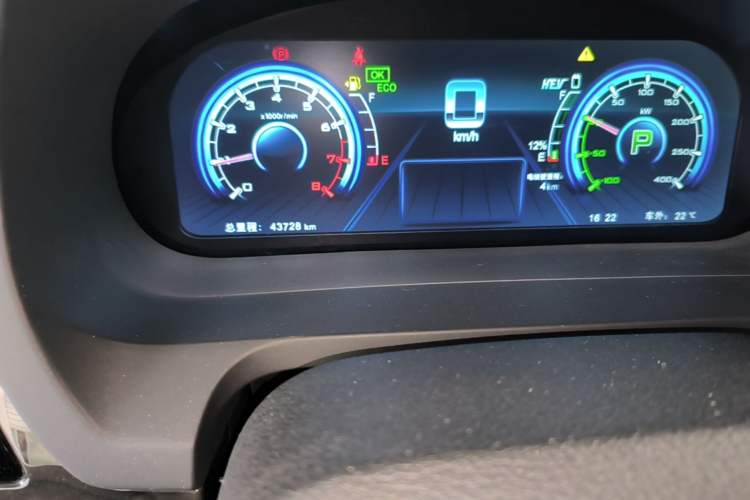 Used BYD Tang New Energy 2015 2.0T Four-Wheel-Drive Flagship Model Odometer Close Up