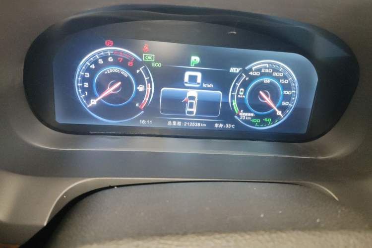 Used BYD Tang New Energy 2015 2.0T Four-Wheel-Drive Flagship Model Odometer Close Up