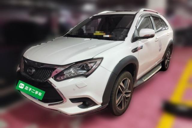 Used BYD Tang New Energy 2015 2.0T Four-Wheel-Drive Flagship Model