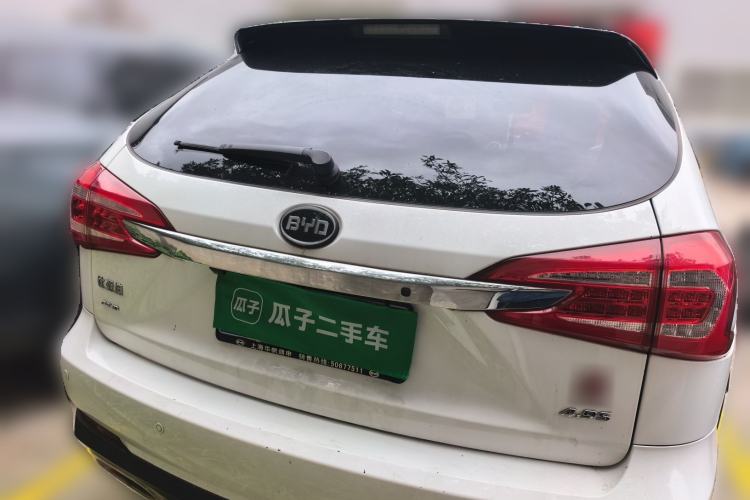 Used BYD Tang New Energy 2015 2.0T Four-Wheel-Drive Flagship Model Rear