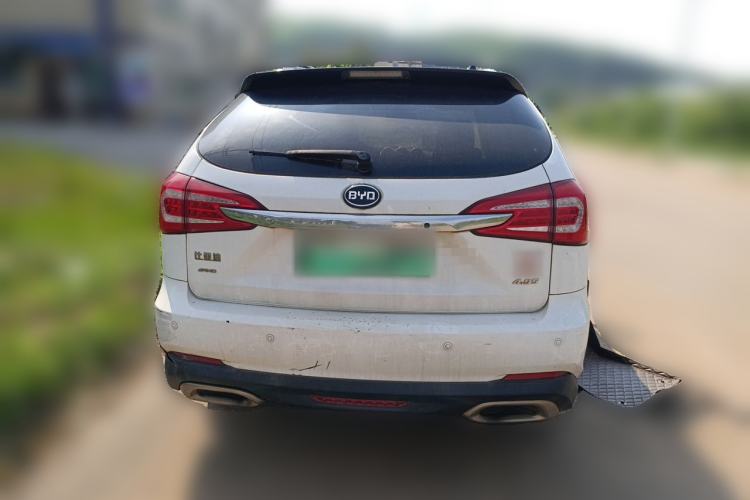 Used BYD Tang New Energy 2015 2.0T Four-Wheel-Drive Flagship Model Rear