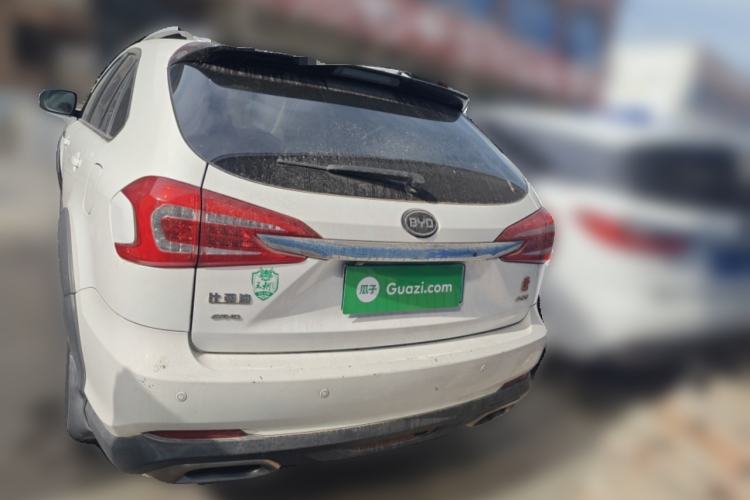 Used BYD Tang New Energy 2015 2.0T Four-Wheel-Drive Flagship Model Rear