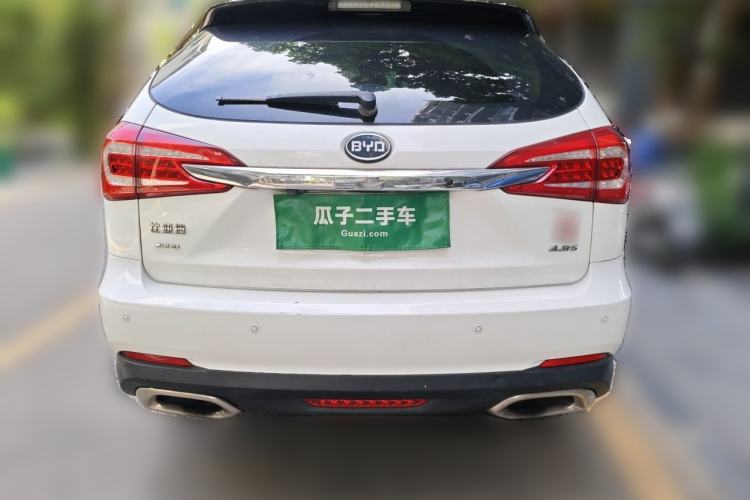 Used BYD Tang New Energy 2015 2.0T Four-Wheel-Drive Flagship Model Rear