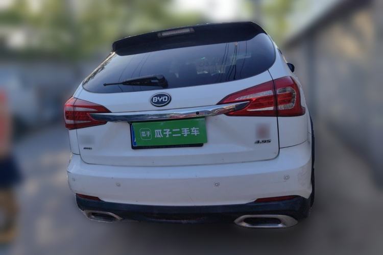 Used BYD Tang New Energy 2015 2.0T Four-Wheel-Drive Flagship Model Rear