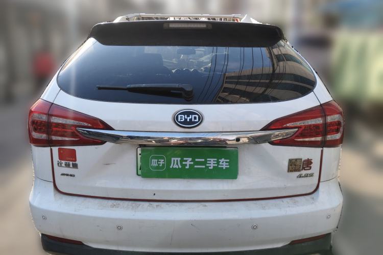 Used BYD Tang New Energy 2015 2.0T Four-Wheel-Drive Flagship Model Rear