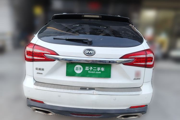 Used BYD Tang New Energy 2015 2.0T Four-Wheel-Drive Flagship Model Rear