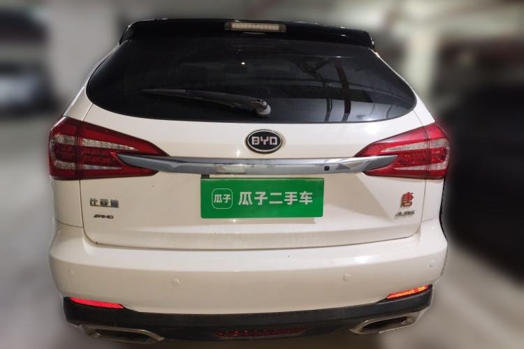Used BYD Tang New Energy 2015 2.0T Four-Wheel-Drive Flagship Model Rear