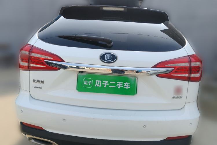 Used BYD Tang New Energy 2015 2.0T Four-Wheel-Drive Flagship Model Rear
