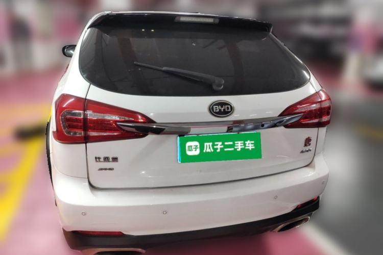 Used BYD Tang New Energy 2015 2.0T Four-Wheel-Drive Flagship Model Rear