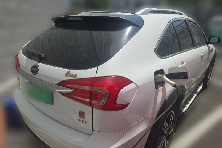 Used BYD Tang New Energy 2015 2.0T Four-Wheel-Drive Flagship Model Rear Right 45 Deg