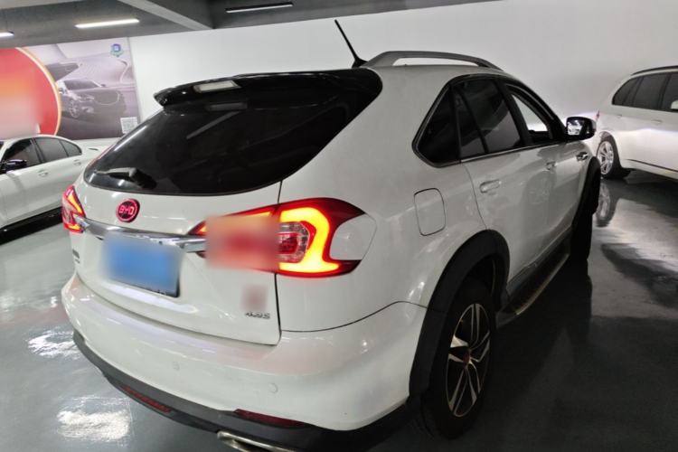 Used BYD Tang New Energy 2015 2.0T Four-Wheel-Drive Flagship Model Rear Right 45 Deg