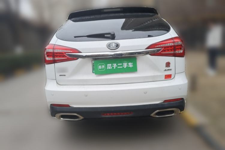 Used BYD Tang New Energy 2015 2.0T Four-Wheel-Drive Flagship Model Rear