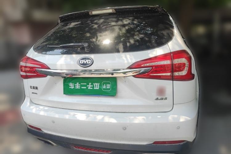 Used BYD Tang New Energy 2015 2.0T Four-Wheel-Drive Flagship Model Rear
