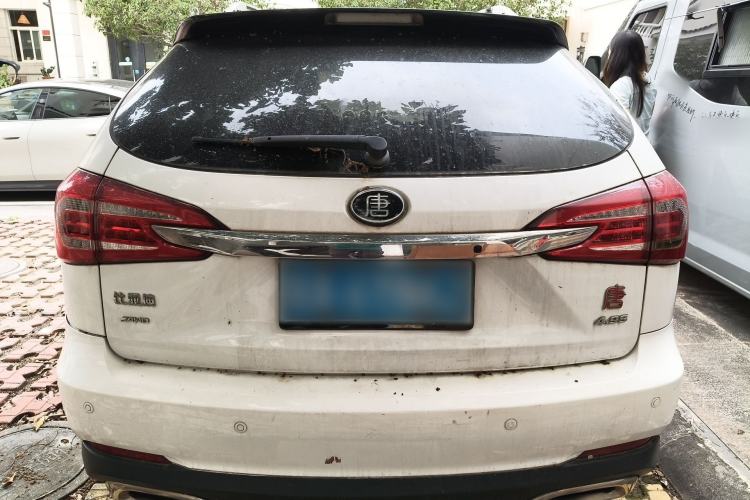 Used BYD Tang New Energy 2015 2.0T Four-Wheel-Drive Flagship Model Rear