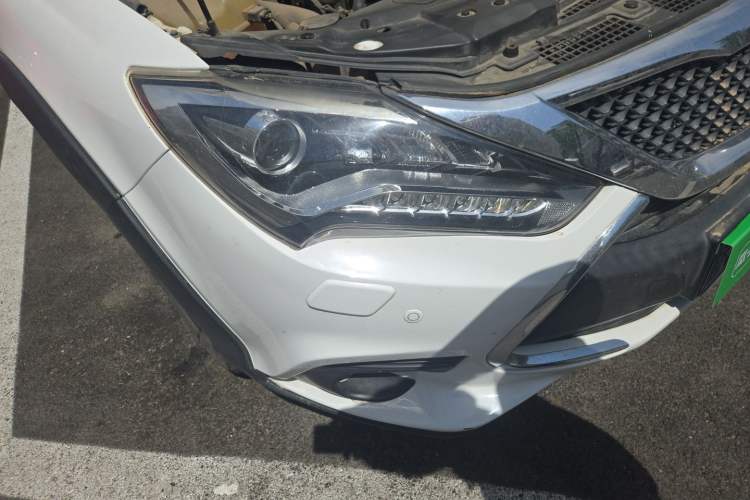 Used BYD Tang New Energy 2015 2.0T Four-Wheel-Drive Flagship Model Right Front Headlight