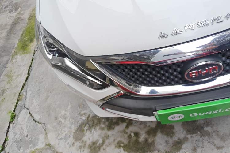 Used BYD Tang New Energy 2015 2.0T Four-Wheel-Drive Flagship Model Right Front Headlight