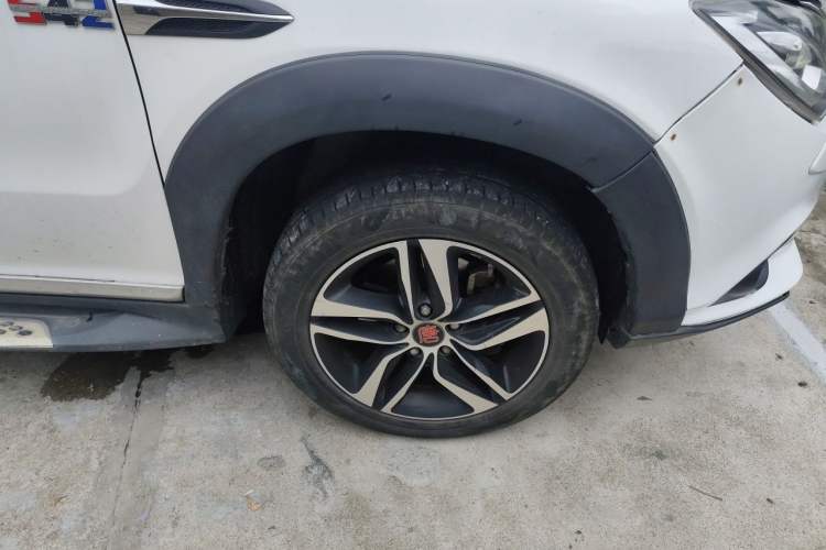 Used BYD Tang New Energy 2015 2.0T Four-Wheel-Drive Flagship Model Right Front Wheel Hub