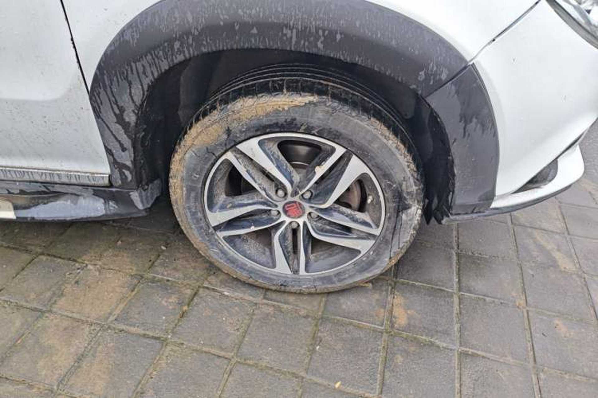 Used BYD Tang New Energy 2015 2.0T Four-Wheel-Drive Flagship Model Right Front Wheel Hub