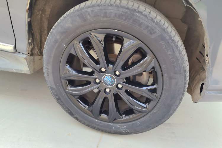 Used BYD Tang New Energy 2015 2.0T Four-Wheel-Drive Flagship Model Right Front Wheel Hub