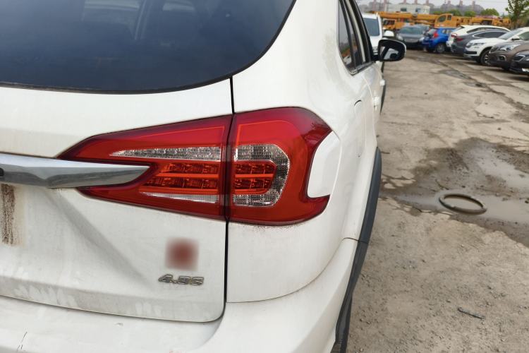Used BYD Tang New Energy 2015 2.0T Four-Wheel-Drive Flagship Model Right Rear Taillight