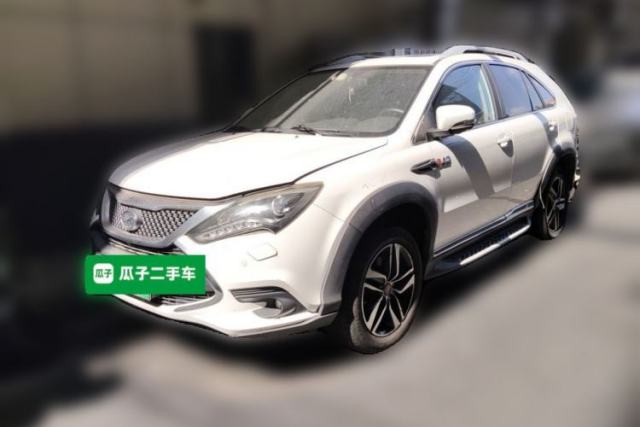 Used BYD Tang New Energy 2015 2.0T Four-Wheel-Drive Flagship Model