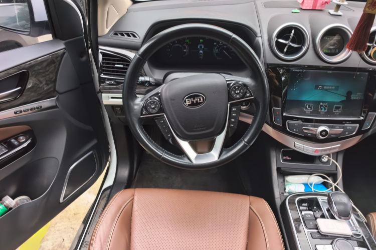 Used BYD Tang New Energy 2015 2.0T Four-Wheel-Drive Flagship Model Steering Wheel