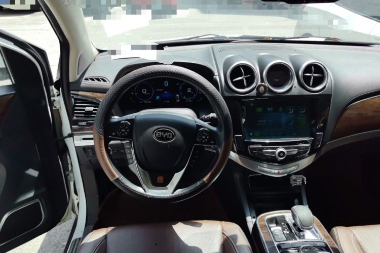 Used BYD Tang New Energy 2015 2.0T Four-Wheel-Drive Flagship Model Steering Wheel