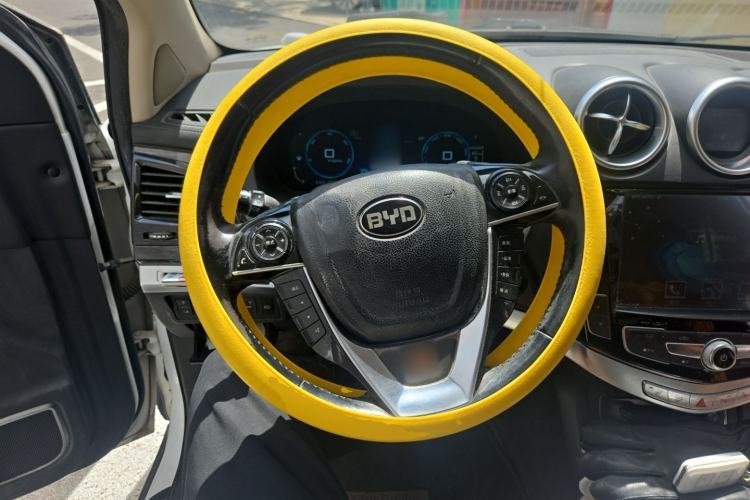 Used BYD Tang New Energy 2015 2.0T Four-Wheel-Drive Flagship Model Steering Wheel