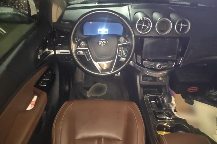 Used BYD Tang New Energy 2015 2.0T Four-Wheel-Drive Flagship Model Steering Wheel