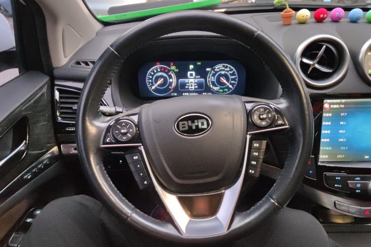 Used BYD Tang New Energy 2015 2.0T Four-Wheel-Drive Flagship Model Steering Wheel