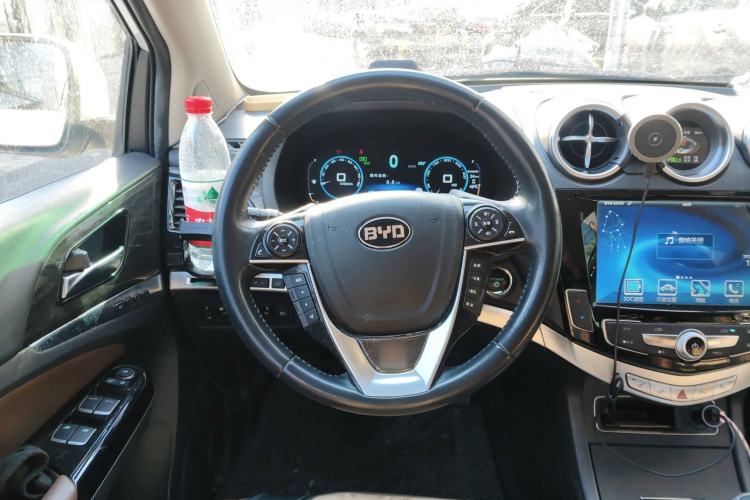 Used BYD Tang New Energy 2015 2.0T Four-Wheel-Drive Flagship Model Steering Wheel
