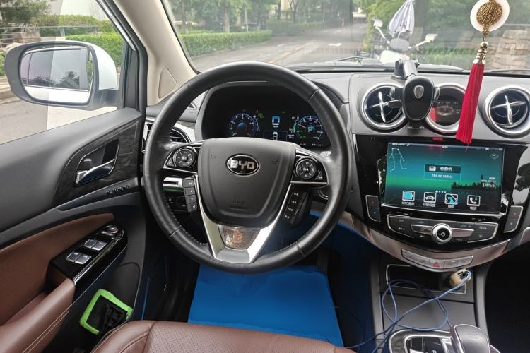 Used BYD Tang New Energy 2015 2.0T Four-Wheel-Drive Flagship Model Steering Wheel