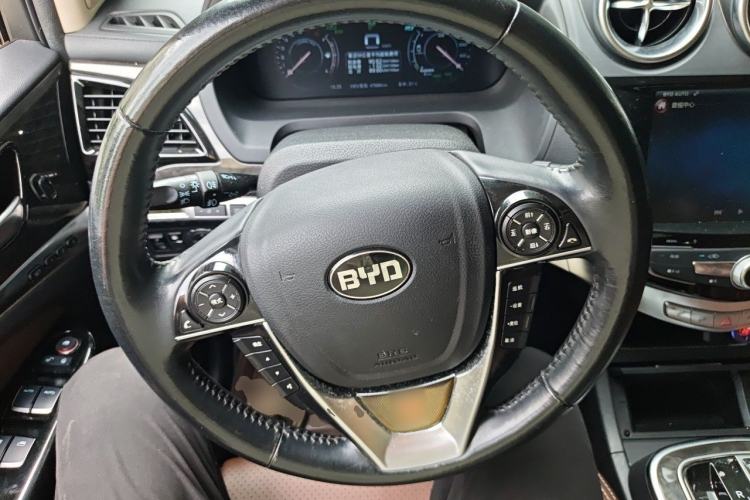 Used BYD Tang New Energy 2015 2.0T Four-Wheel-Drive Flagship Model Steering Wheel