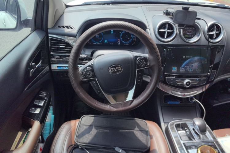 Used BYD Tang New Energy 2015 2.0T Four-Wheel-Drive Flagship Model Steering Wheel