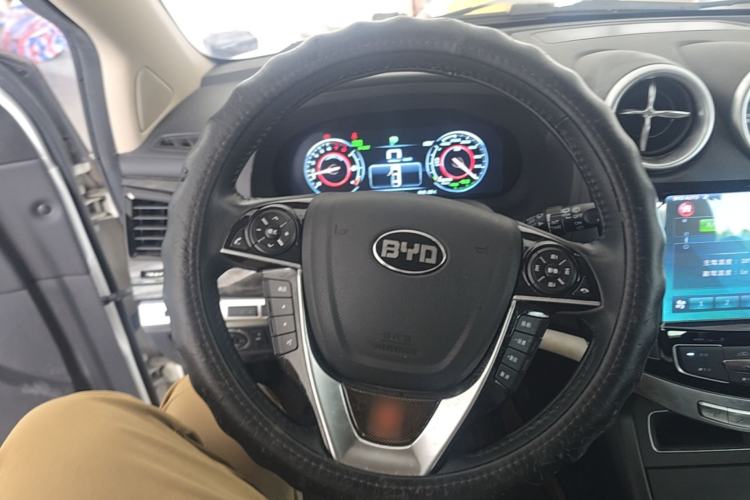 Used BYD Tang New Energy 2015 2.0T Four-Wheel-Drive Flagship Model Steering Wheel